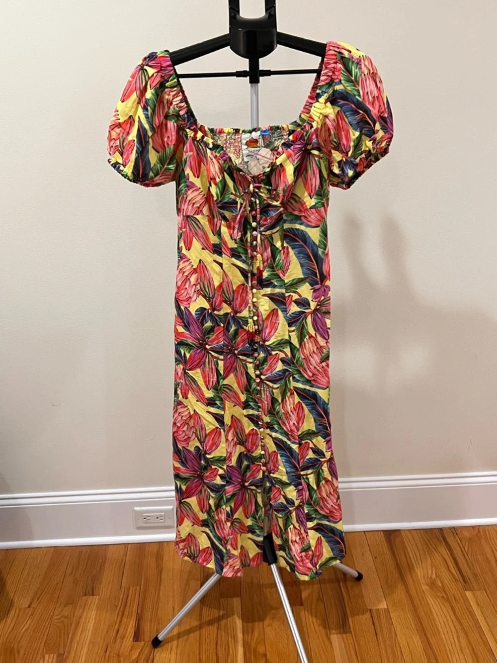 Farm Rio sweetheart linen Floral Puff-Sleeve Midi Dress - Yellow/Pink - Picture 4 of 5